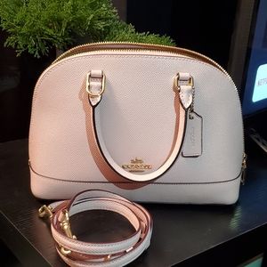 Coach™️ Baby Pink Leather Purse
